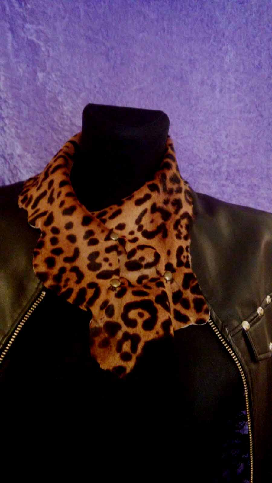 Pañoleta leopardo marrón